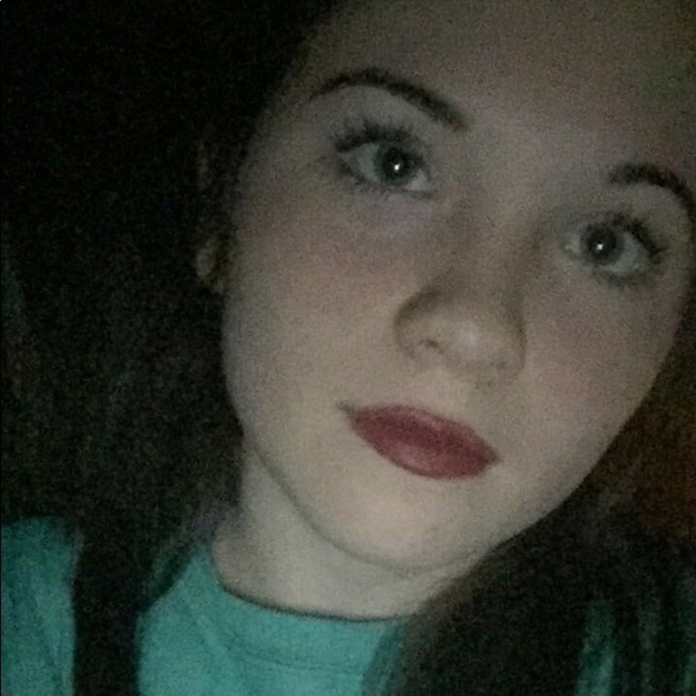 Meet your Posher, Elana